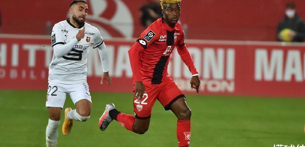  图卢兹主场十人应战，顽强逼平领头羊巴黎  