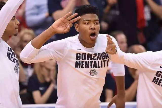  八村塁20+10奇才终结爵士连胜  