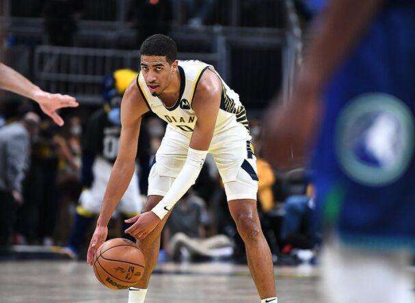  步行者哈利伯顿 三分11中7刷新队史  