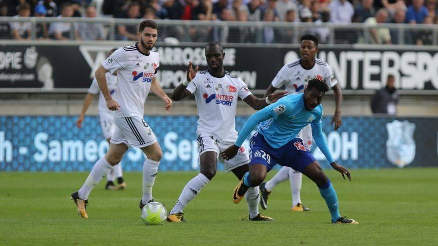  法国职业联盟宣布下赛季法甲扩军至二十支球队  